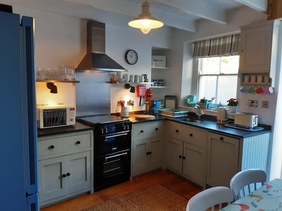Corvus - Beautiful Cottage Half A Mile From Mousehole Penzance Exterior foto